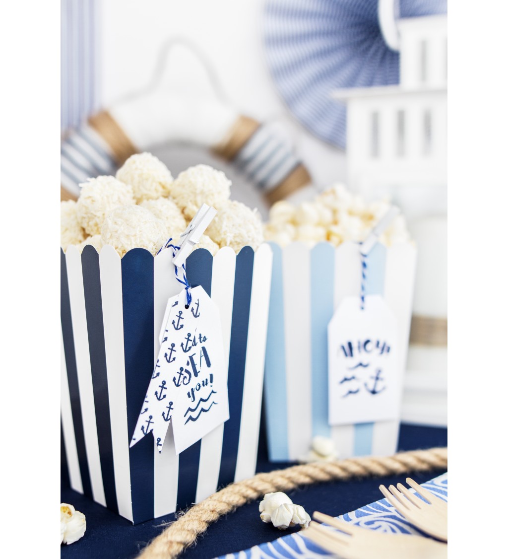 Bílo-modré krabičky na popcorn