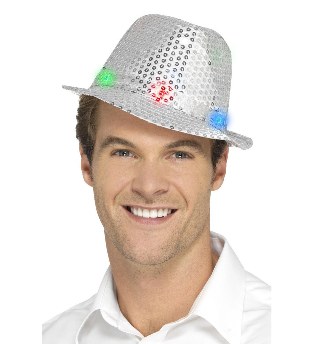 Flitrový klobouk ve stříbrné barvě