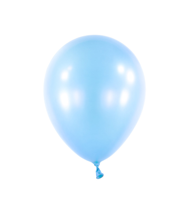 Balónek v pastelově modré barvě