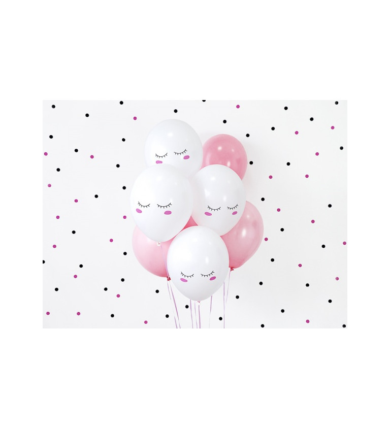 Pastelově bílé balónky - úsměv