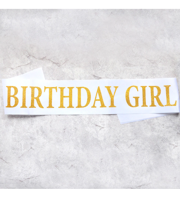 Šerpa bílá s nápisem - Birthday Girl