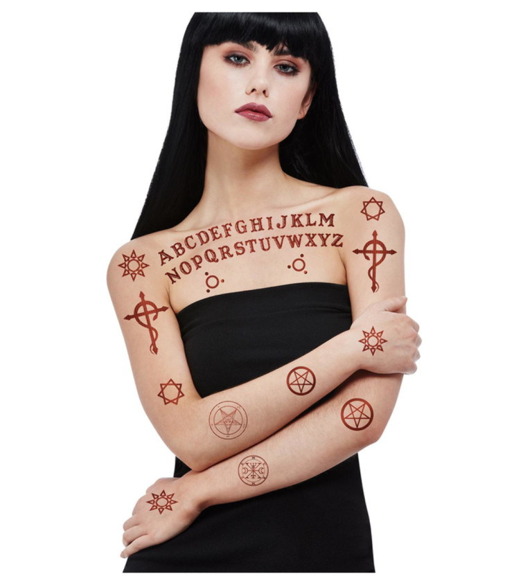 Fake satanistické tetování